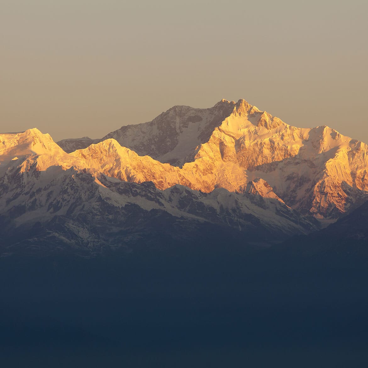 Personalized Panoramas: Exploring Himalayas By Private Jet